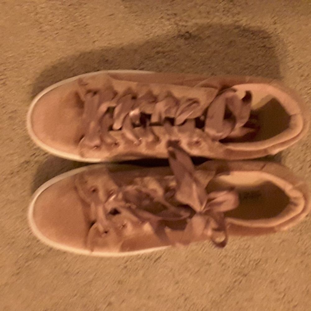 Shoes - Picture 5 of 5